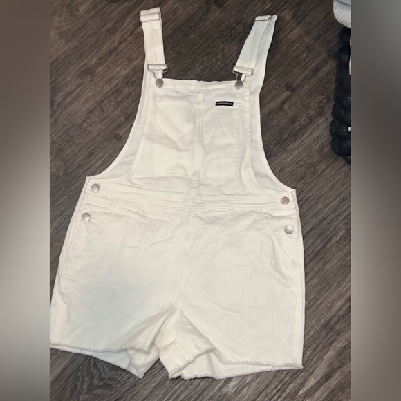 Overall shorts - Picture 2 of 3